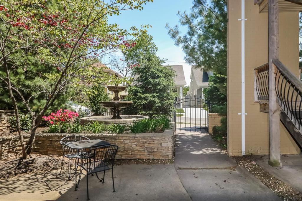 Plaza 2 King Br 2 Full Bth Villa Kansas City Exterior photo